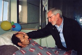 Father-Joe-Fedora-Be-A-Global-Neighbor-Peru